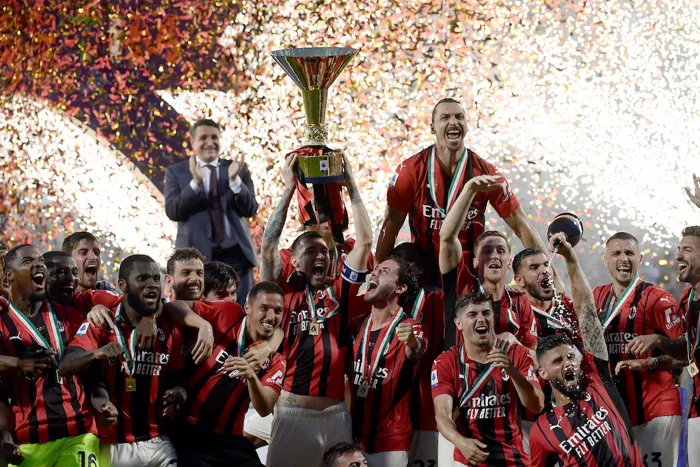 AC Milan vô địch Serie A lần đầu tiên sau 11 năm
