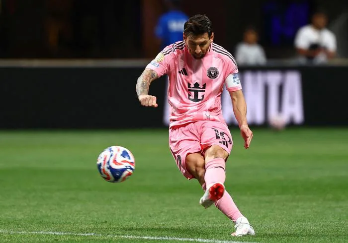 Messi ghi bàn siêu phẩm sút phạt, Inter Miami tiến gần vòng 16 đội Club  World Cup