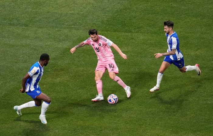 Messi ghi bàn siêu phẩm sút phạt, Inter Miami tiến gần vòng 16 đội Club  World Cup