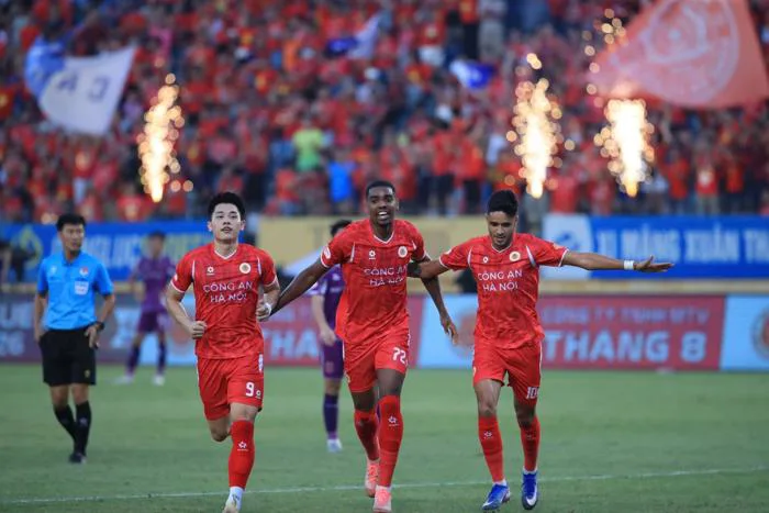 Đội hình tiêu biểu V-League 2025/2026: CLB CAHN và Thể Công Viettel áp đảo