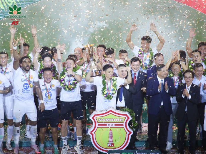 Đương kim vô địch gọi tên “Thép Xanh Nam Định” tại Night Wolf V.League 1 -