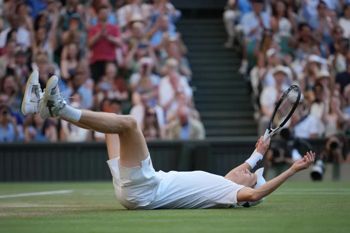 Sinner bảo vệ thành công ngôi vương Wimbledon sau cú sốc tại Roland Garros