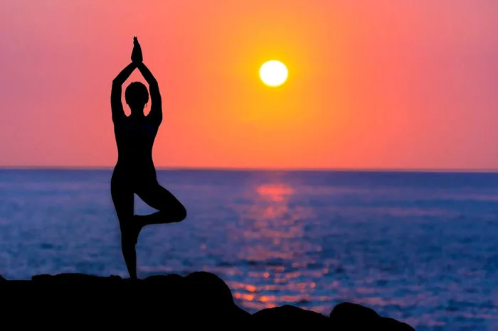 Bộ hình ảnh, dáng tư thế yoga đẹp không thể rời mắt