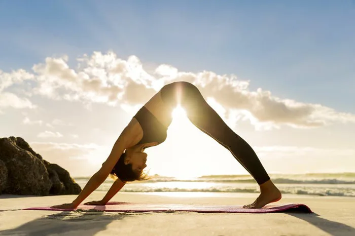 Bộ hình ảnh, dáng tư thế yoga đẹp không thể rời mắt