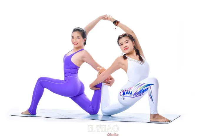 Bộ ảnh Yoga chụp trong studio tuyệt đẹp – HThao Studio