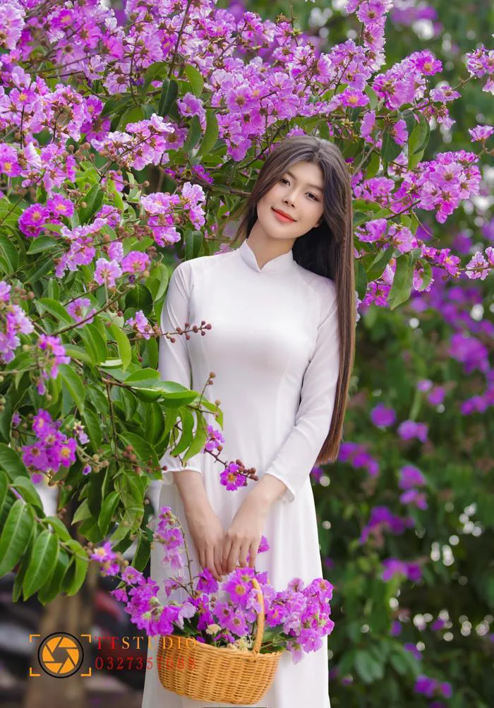 Cách Tạo Dáng Chụp Ảnh Đẹp Với Hoa Bằng Lăng Cách Tạo Dáng Chụp Ảnh Đẹp Với Hoa Bằng Lăng