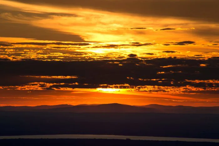Hình ảnh miễn phí: cam sunset, đám mây đen, thiên nhiên, cảnh, hoàng hôn,  đám mây, bầu trời, núi, đại dương, nước