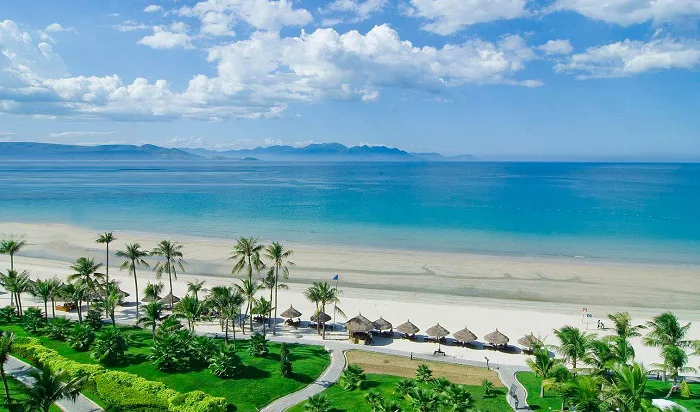 Cẩm nang du lịch Mũi Né từ A-Z: ăn uống, đi lại, điểm tham quan 2023 –  VinWonders