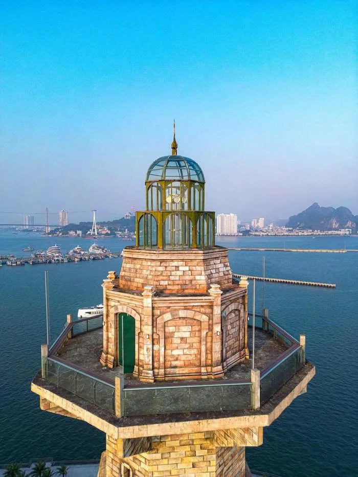 Khám Phá Ngọn Hải Đăng Bãi Cháy: Điểm Đến Không Thể Bỏ Qua Tại Hạ Long –  Vivu Halong