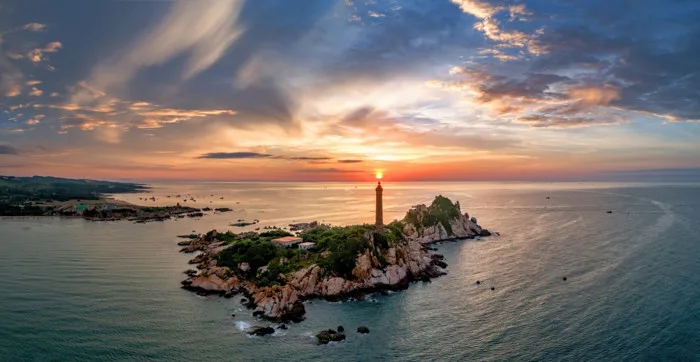 Khám phá 9 ngọn hải đăng độc đáo nhất Việt Nam