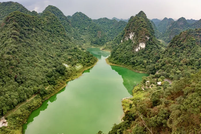 Hồ Thang Hen - tuyệt tác thiên nhiên hùng vĩ giữa non cao