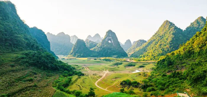 Lạc Bước Giữa Bức Tranh Thiên Nhiên Thơ Mộng Tại 4 Thảo Nguyên Xanh Nổi  Tiếng Ở Việt Nam