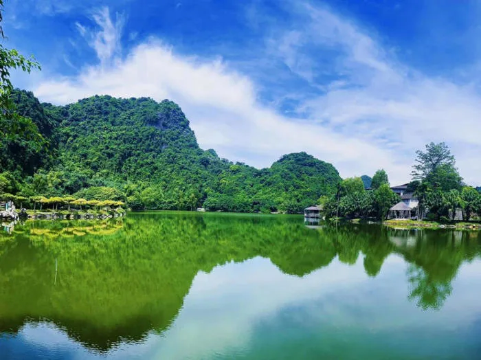 Phong cảnh Thung Nham thơ mộng tựa miền cổ tích giữa lòng Ninh Bình