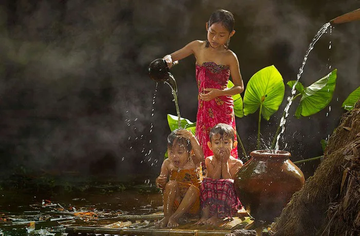 Trở về tuổi thơ