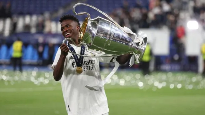 Vinicius Junior: Cậu bé nghiện game và người hùng Champions League
