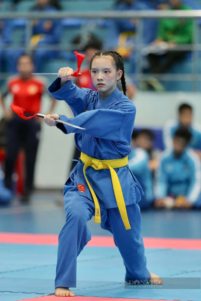 Hotgirl Vovinam tung hoành trên thảm đấu khiến cánh mày râu mê mẩn