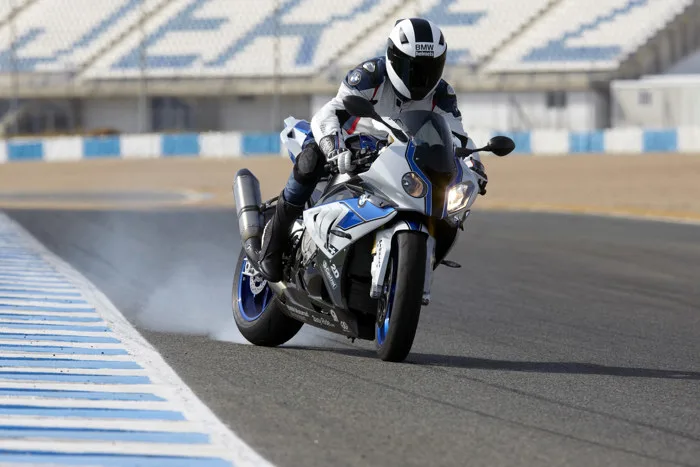 Hình nền đẹp cho mấy fan BMW 1000rr ngoài kia nè. : r/motorcycles