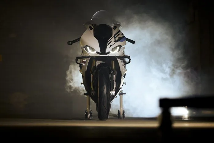 BMW S1000RR 2023 cập bến ĐNÁ, đấu Honda CBR1000RR-R và Kawasaki Ninja H2 |  Autodaily - Cộng đồng xe Việt Nam