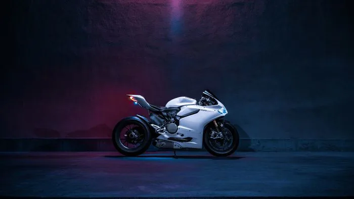 hinh-nen-xe-ducati-1