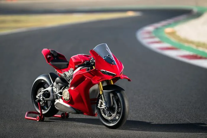 Đặt cọc chờ mua xe Ducati tiền tỷ, khách Việt bức xúc vì bị hãng 