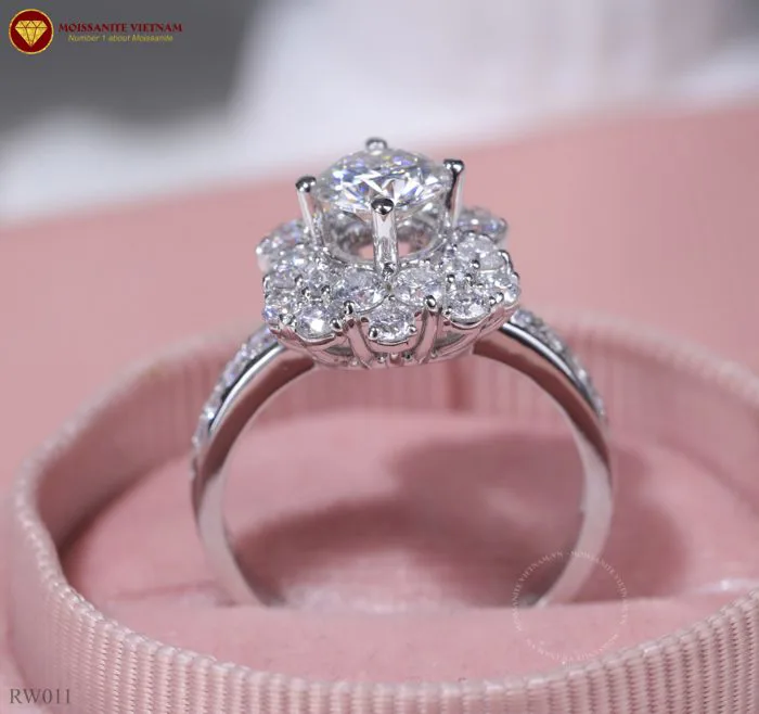 Nhẫn kim cương Moissanite chủ 6.3ly - RW011 - Moissanite Việt Nam